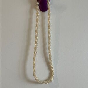 Elegant Cream Pearl Necklace